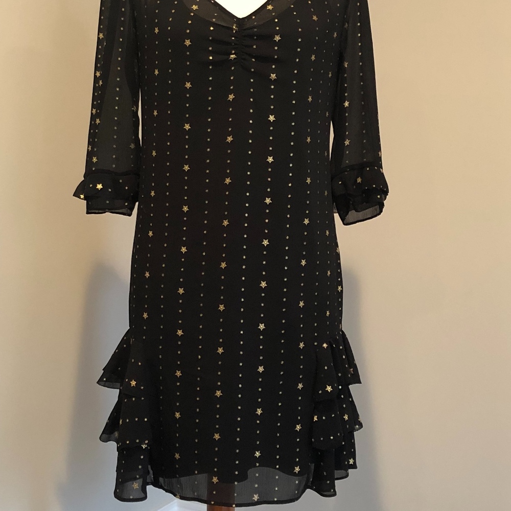 👗WORN ONCE VS dress w/ruffled bottom